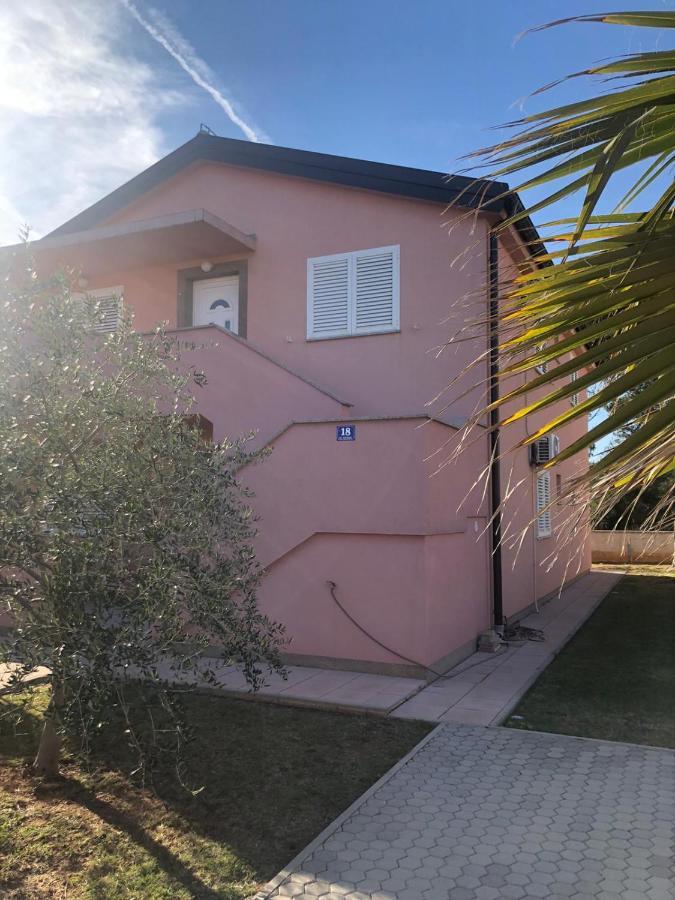 Apartment Milka Vir Exterior foto